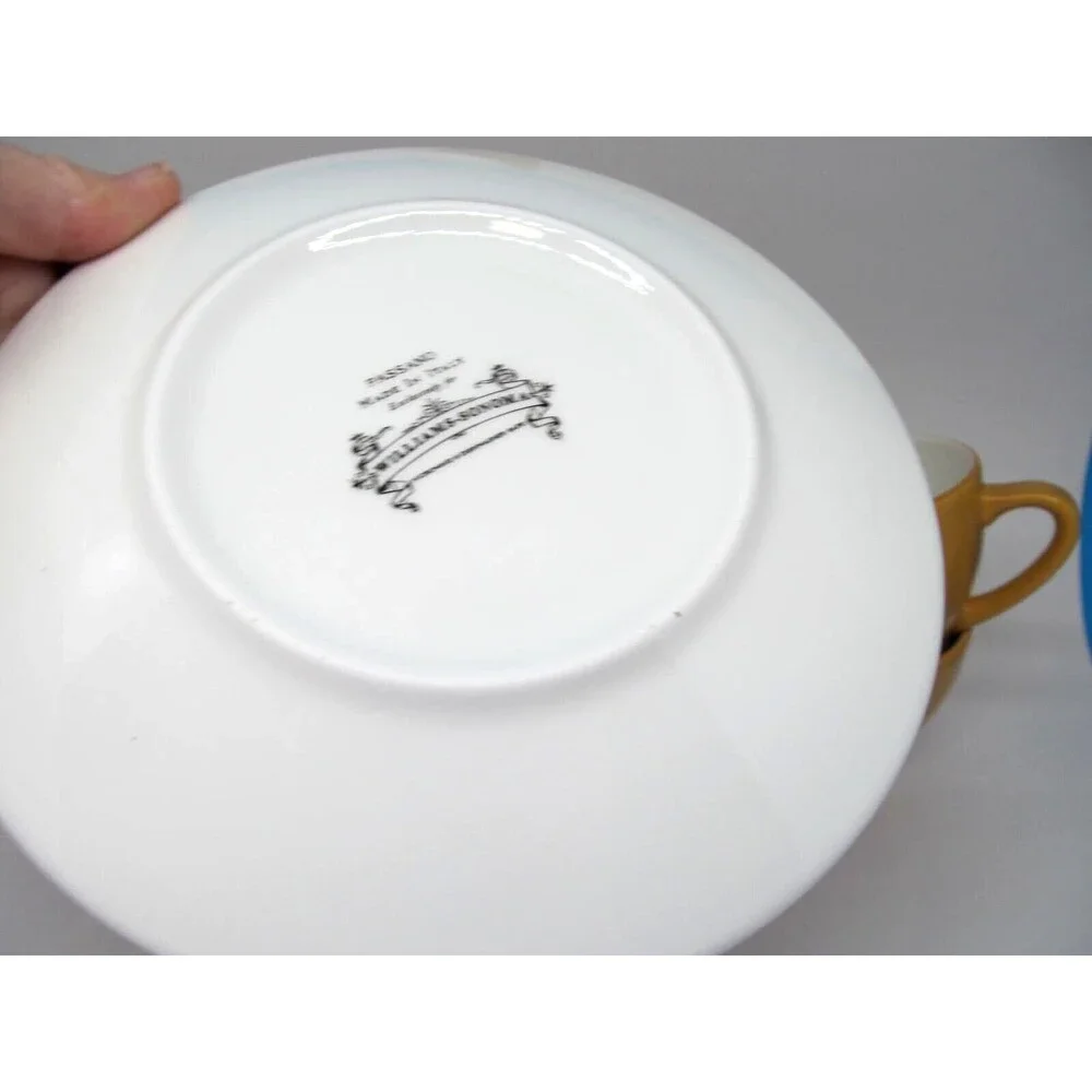 Williams sonoma Passano Orange Cups & Saucers 4 Sets